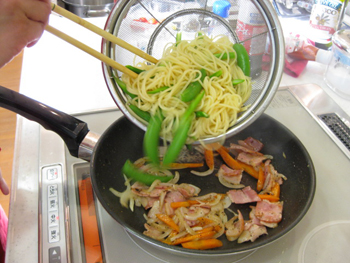 お野菜たっぷりナポリタン